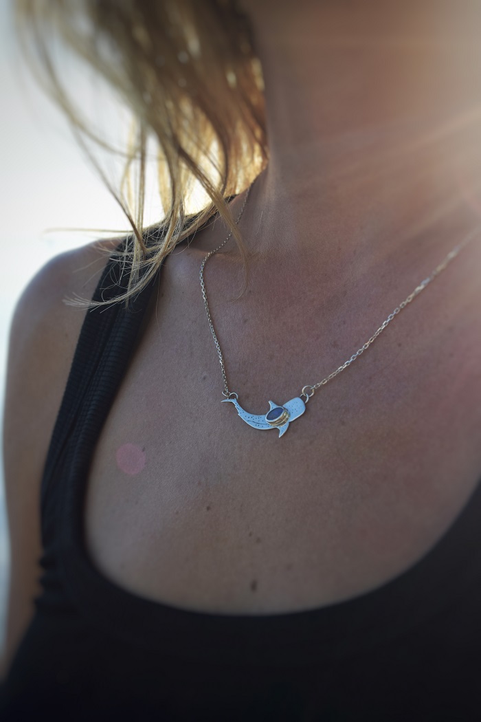 collier requin bal (2)